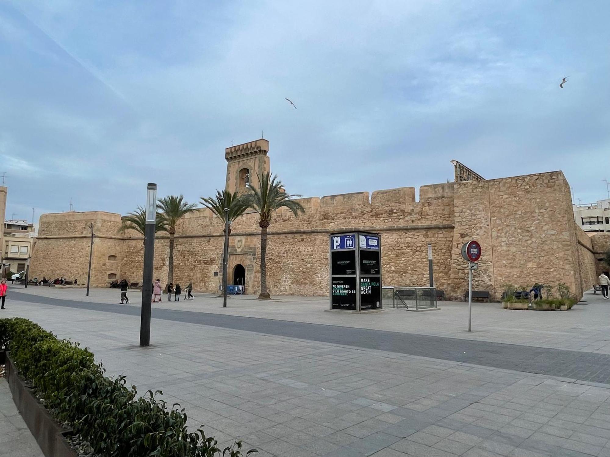 شقة Piso Muy Cerca De La Playa Con Parking سانتا بولا المظهر الخارجي الصورة
